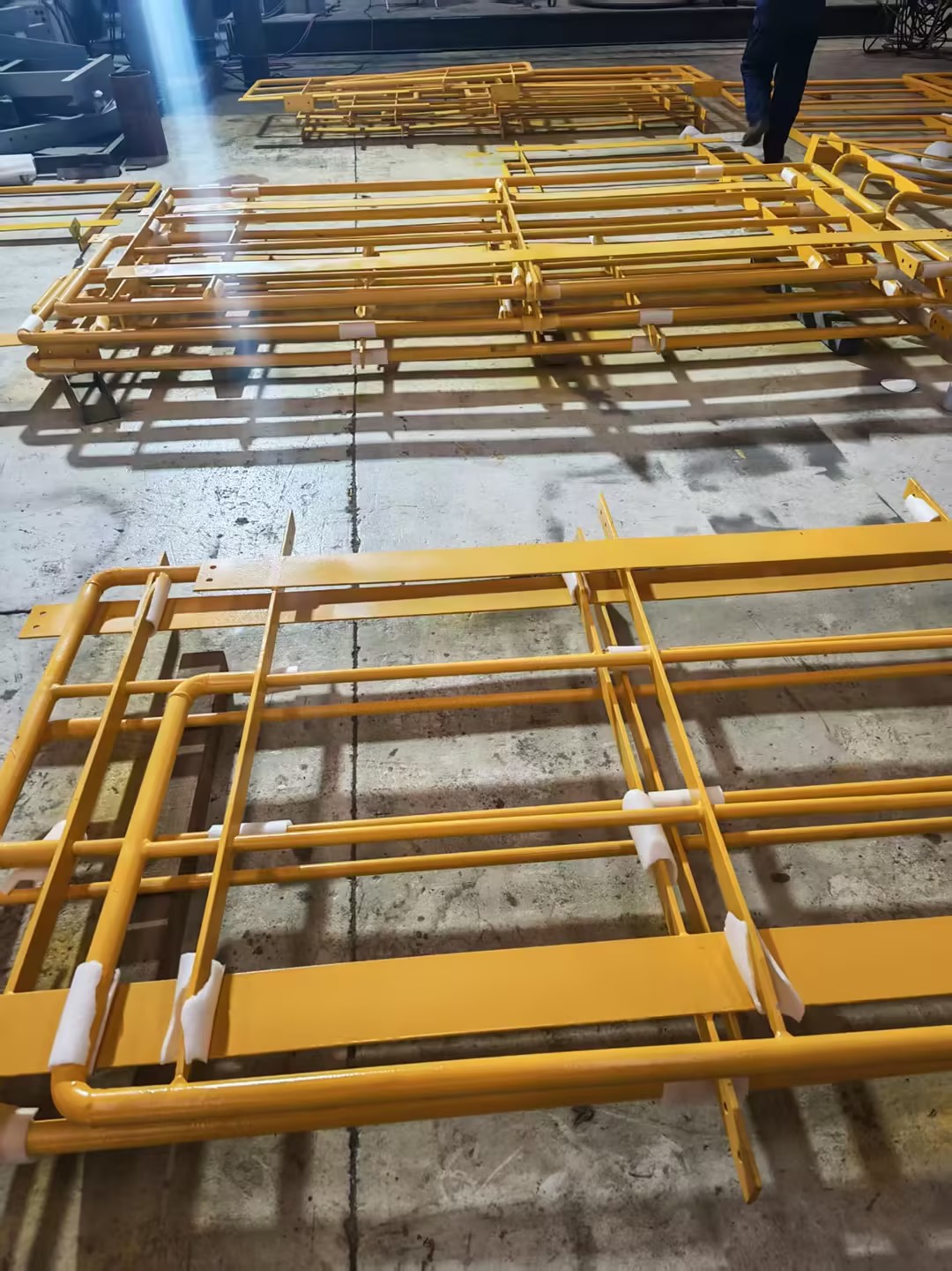 Port crane access ladder